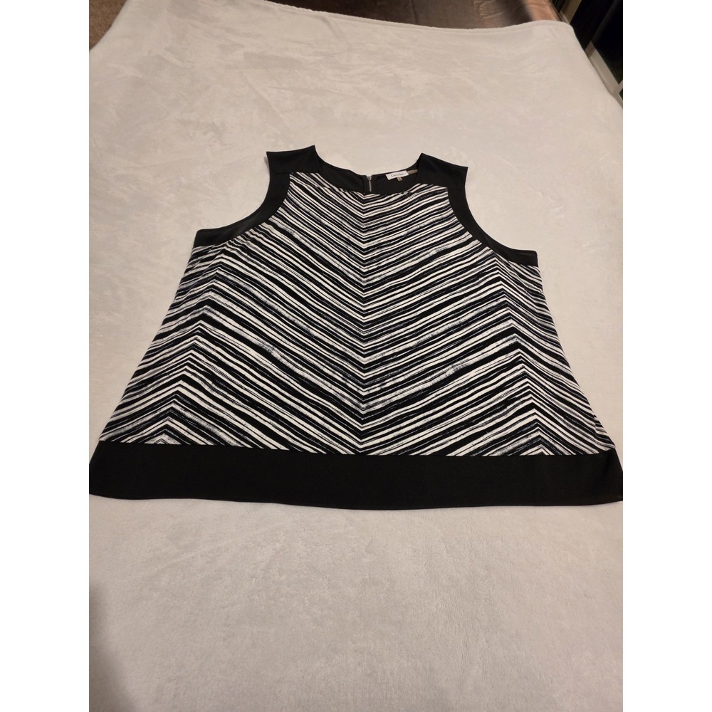 Calvin Klein Women's Plus size 3X top, Black & White Sleeveless Zipper Back